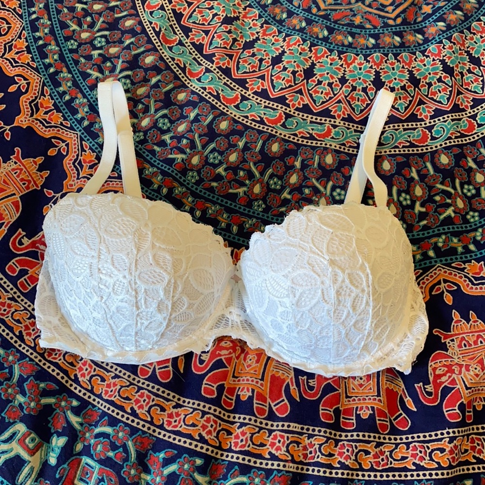 VS Pink bra